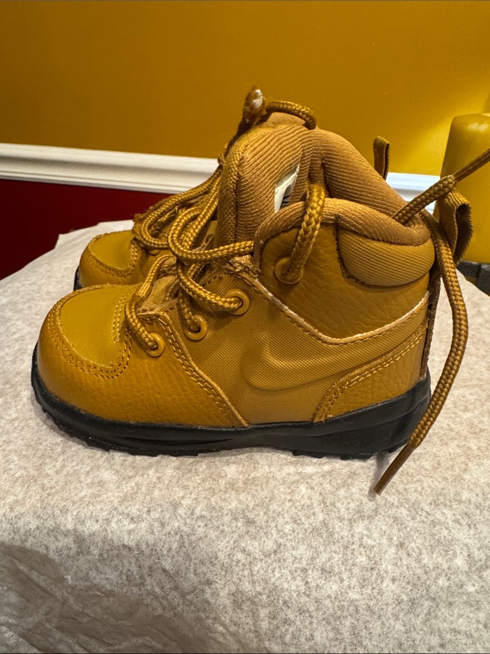 Kids Toddler NlKE boots Lace-Up Boot in Wheat Size 6C